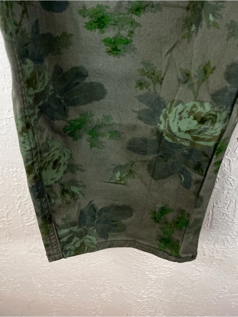 Gap High Rise Floral Print Barrel Jeans in Green - Picture 9 of 15